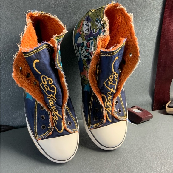SOLD. ED HARDY HI TOP SNEAKERS. Laceless. - Picture 2 of 6